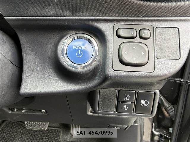Toyota AQUA 2019-07 7356790-24