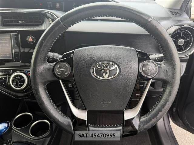 Toyota AQUA 2019-07 7356790-26