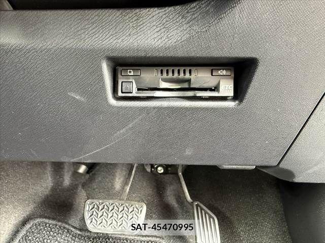 Toyota AQUA 2019-07 7356790-6