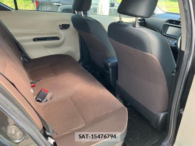 Toyota AQUA 2012-05 7356815-10
