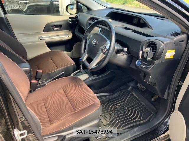 Toyota AQUA 2012-05 7356815-12