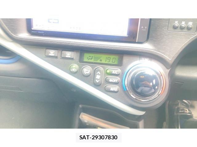 Toyota AQUA 2014-01 7356814-10
