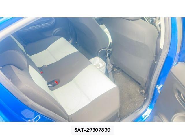 Toyota AQUA 2014-01 7356814-12