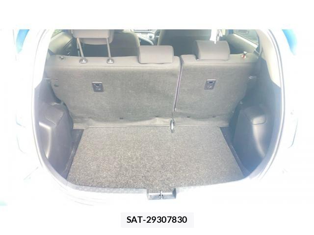 Toyota AQUA 2014-01 7356814-15