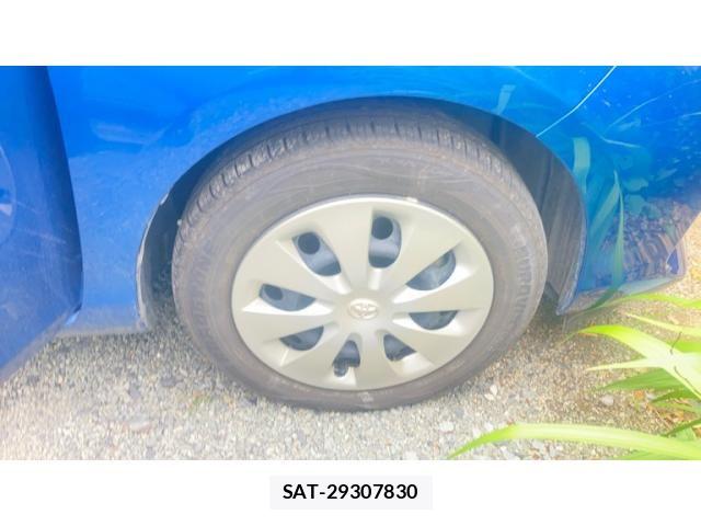 Toyota AQUA 2014-01 7356814-19