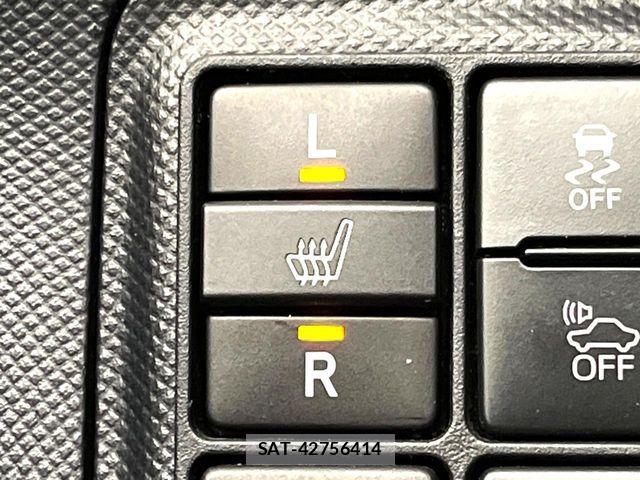 Toyota AQUA 2018-11 7356785-6