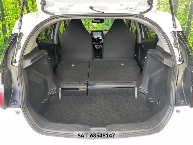 Toyota AQUA 2023-03 7356770-9