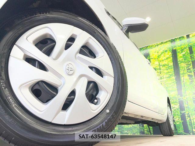 Toyota AQUA 2023-03 7356770-12