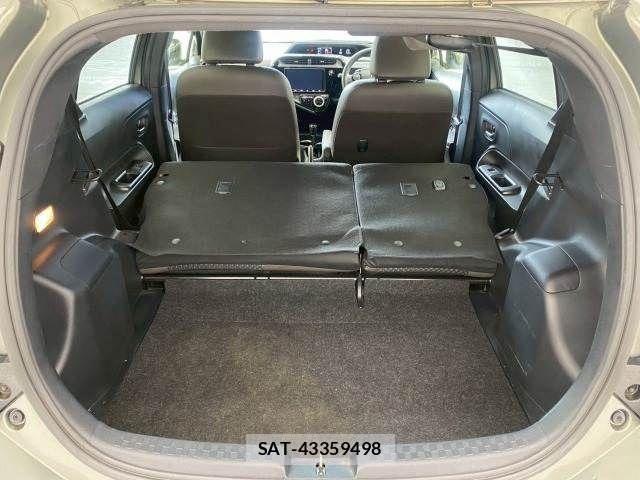 Toyota AQUA 2019-01 7356768-10