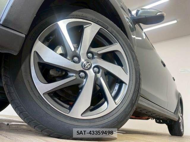 Toyota AQUA 2019-01 7356768-18