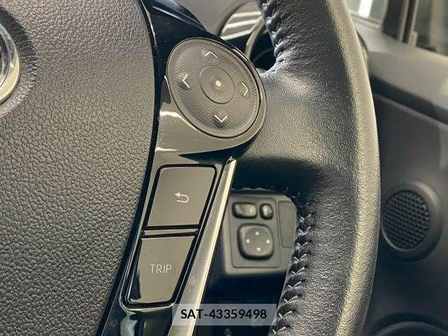 Toyota AQUA 2019-01 7356768-4