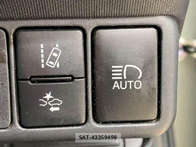 Toyota AQUA 2019-01 7356768-6