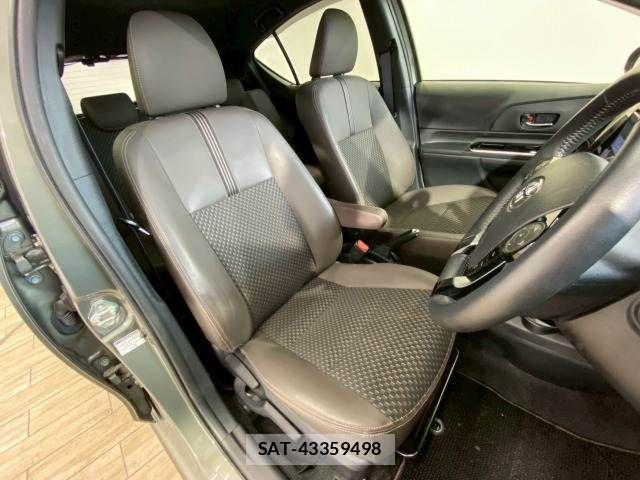 Toyota AQUA 2019-01 7356768-8
