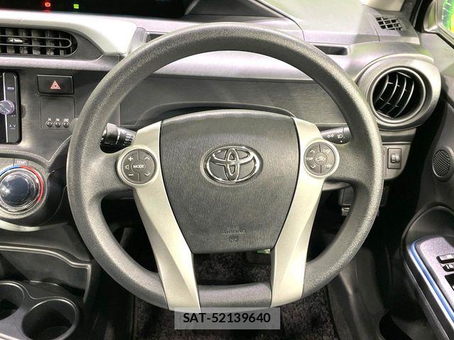 Toyota AQUA 2014-07 7356804-12