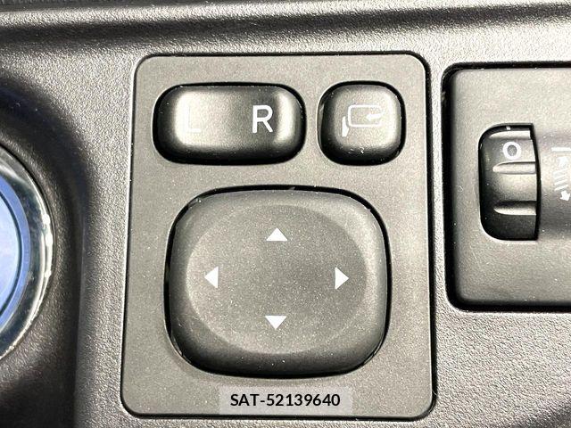 Toyota AQUA 2014-07 7356804-8