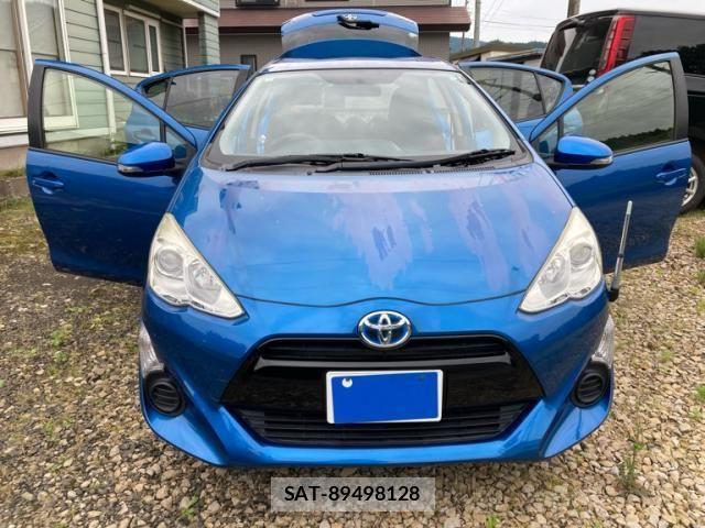 Toyota AQUA 2015-02 7356813-0
