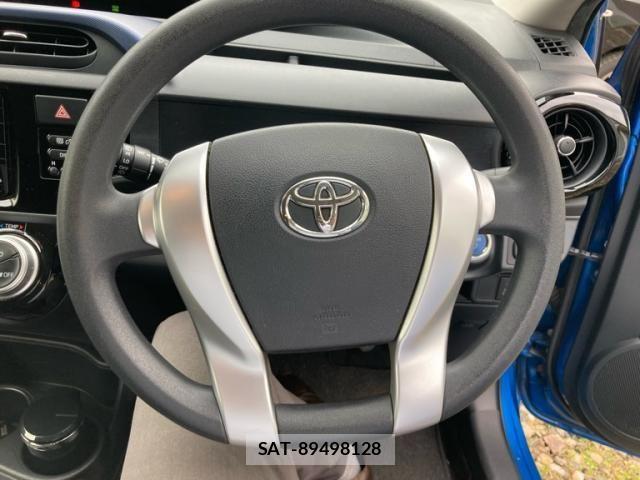 Toyota AQUA 2015-02 7356813-11
