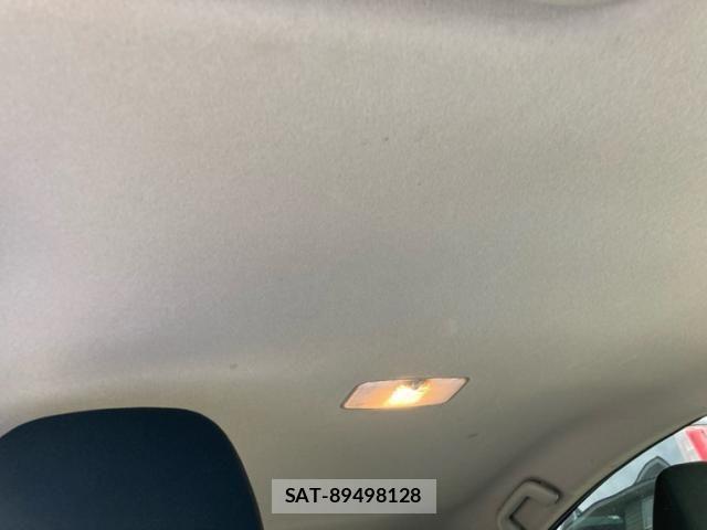 Toyota AQUA 2015-02 7356813-17