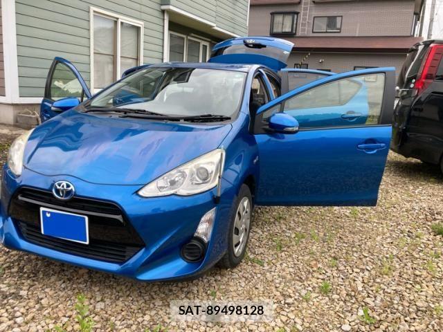 Toyota AQUA 2015-02 7356813-2
