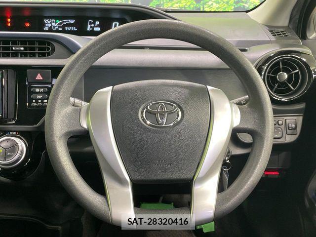 Toyota AQUA 2017-03 7356787-10