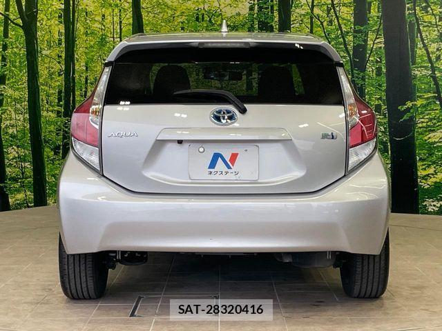 Toyota AQUA 2017-03 7356787-14