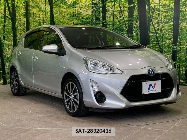 Toyota AQUA 2017-03 7356787-15