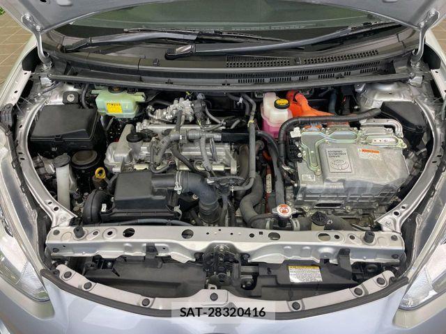 Toyota AQUA 2017-03 7356787-17