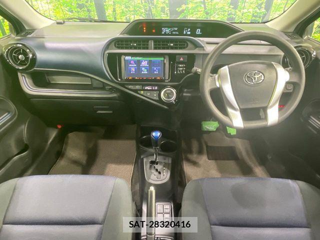 Toyota AQUA 2017-03 7356787-1