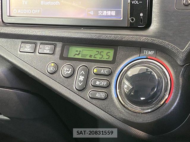 Toyota AQUA 2014-10 7356794-5