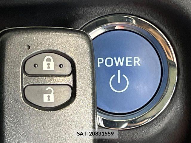 Toyota AQUA 2014-10 7356794-6
