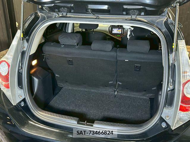 Toyota AQUA 2014-01 7356808-15