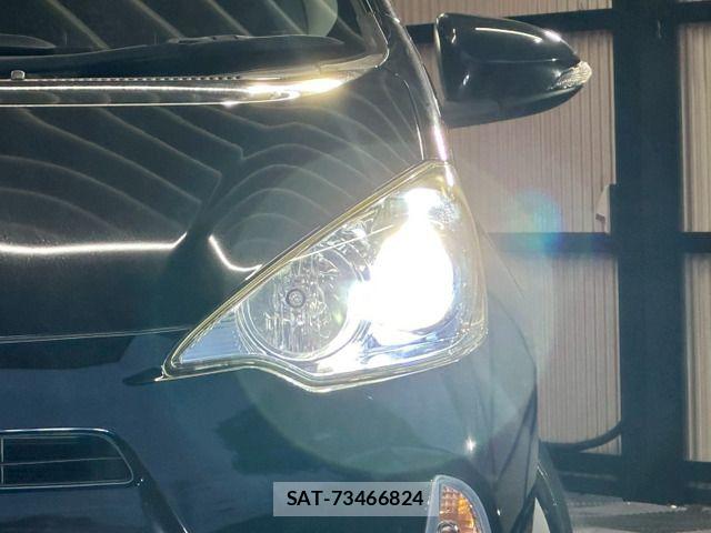 Toyota AQUA 2014-01 7356808-18