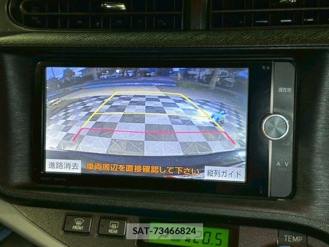 Toyota AQUA 2014-01 7356808-1
