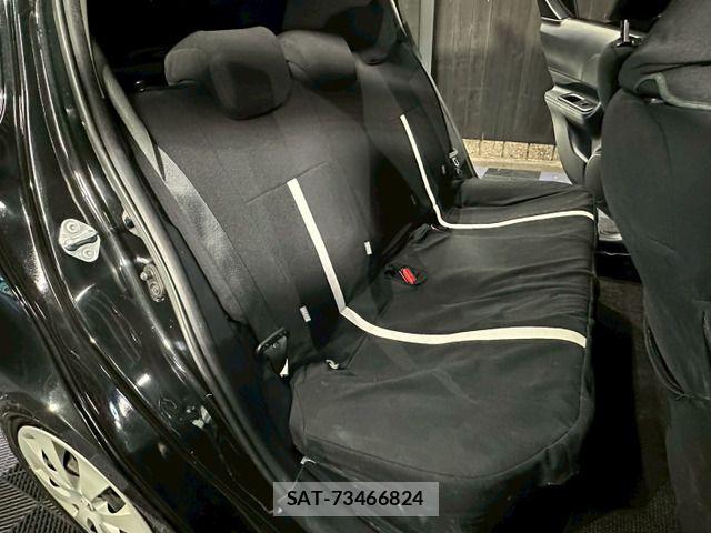Toyota AQUA 2014-01 7356808-6