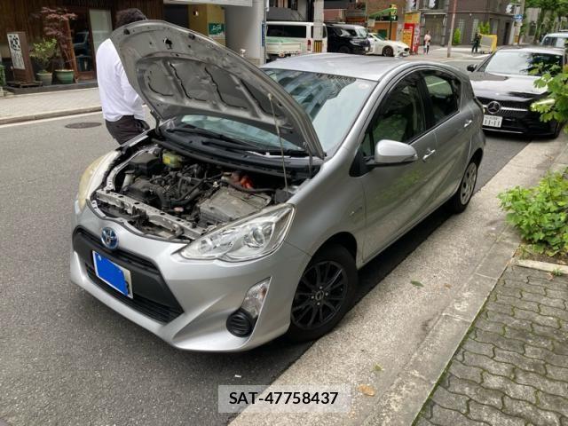 Toyota AQUA 2015-12 7356819-0