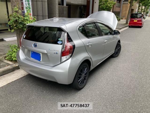 Toyota AQUA 2015-12 7356819-1