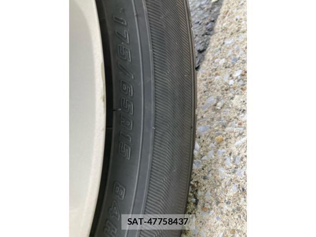 Toyota AQUA 2015-12 7356819-6
