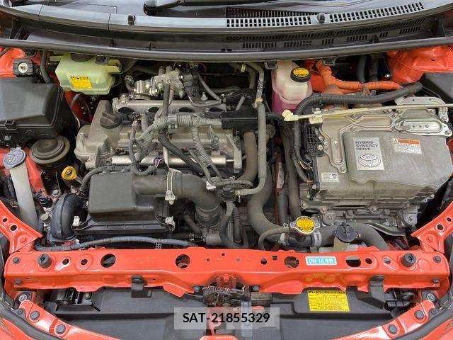 Toyota AQUA 2014-06 7356801-16