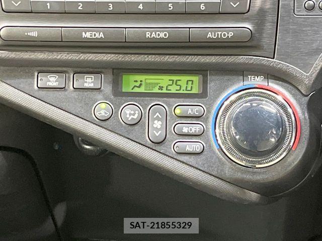Toyota AQUA 2014-06 7356801-4