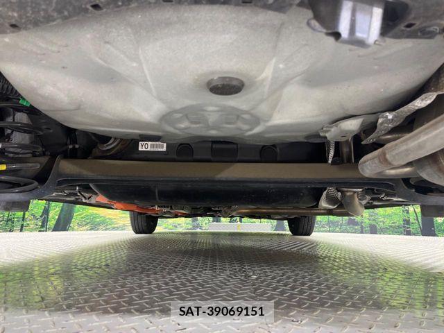 Toyota AQUA 2017-06 7356783-18