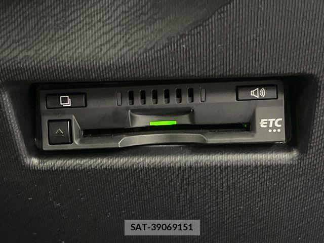 Toyota AQUA 2017-06 7356783-5
