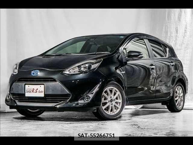 Toyota AQUA 2019-04 7356793-0