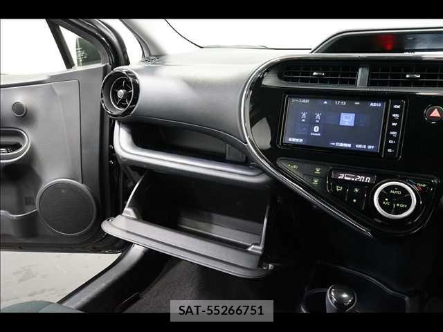 Toyota AQUA 2019-04 7356793-12