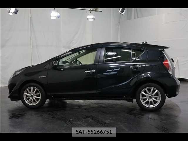 Toyota AQUA 2019-04 7356793-14