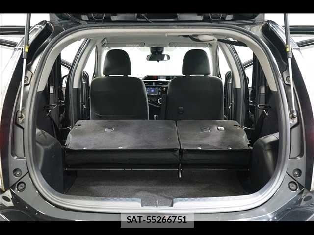 Toyota AQUA 2019-04 7356793-18