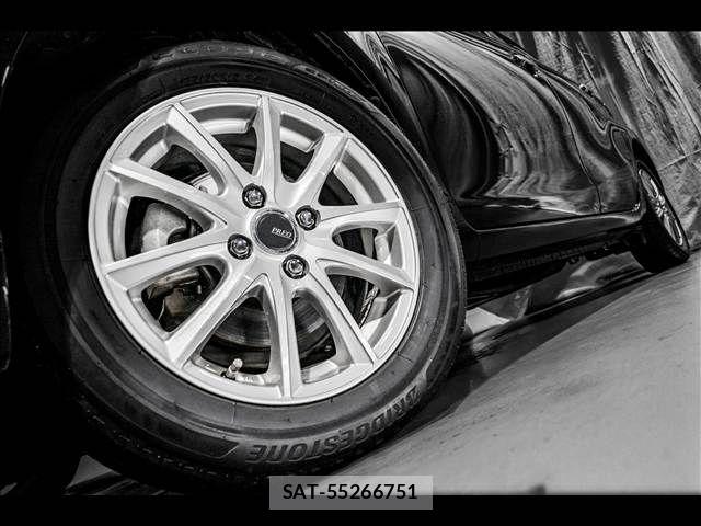 Toyota AQUA 2019-04 7356793-3