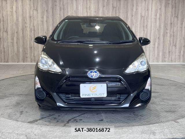 Toyota AQUA 2016-11 7356799-11