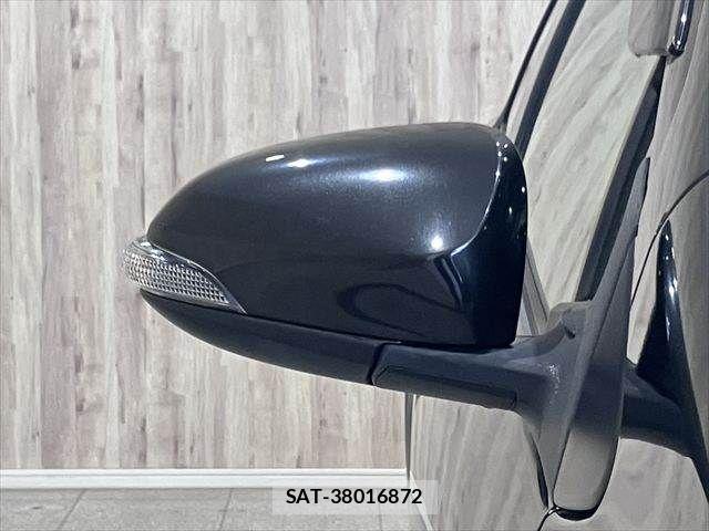 Toyota AQUA 2016-11 7356799-18