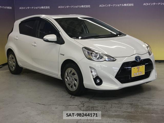 Toyota AQUA 2015-07 7356800-2