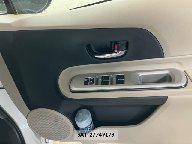 Toyota AQUA 2012-06 7356818-10